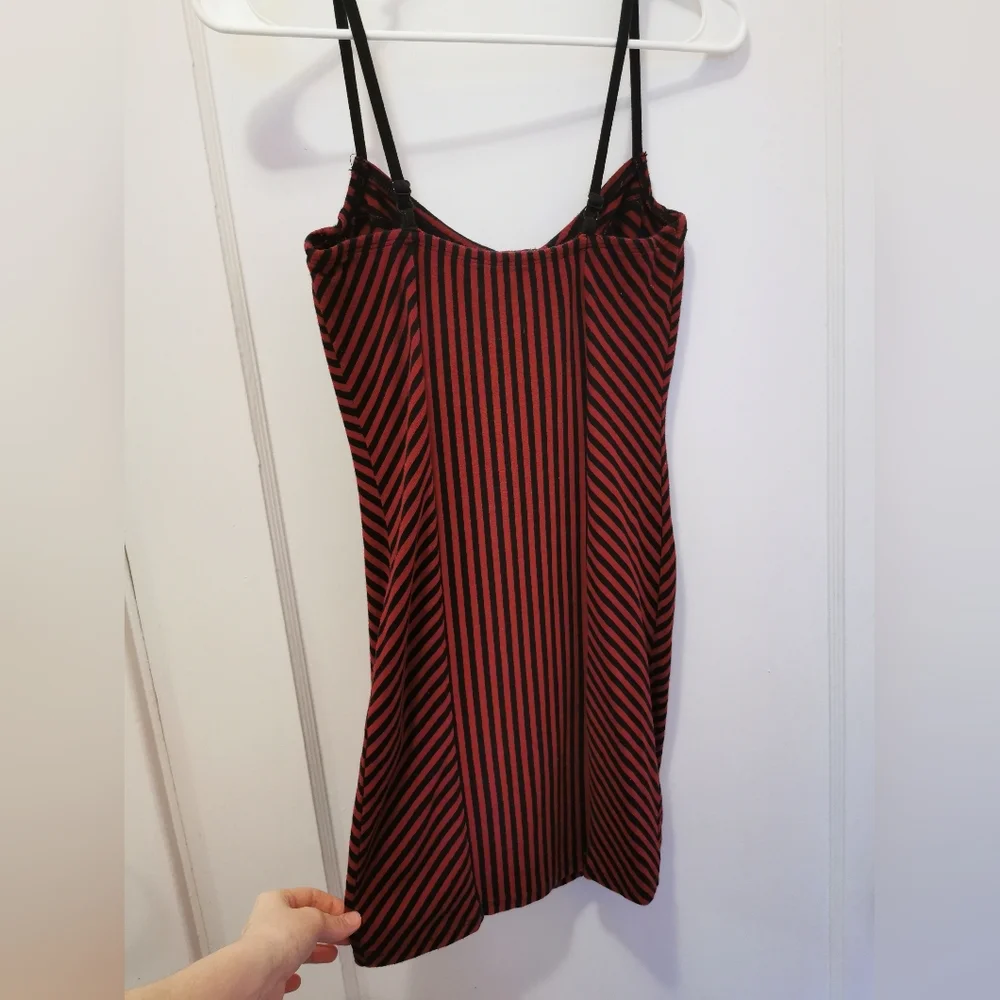 Red and navy striped body con bodice mini dress Forever 21 size women's M - Picture 4 of 4